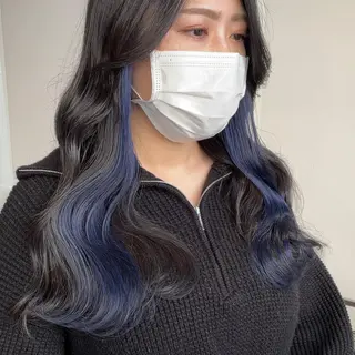 セミロング 切りっぱなしボブイヤ リングカラー清水隆央のヘアスタイル