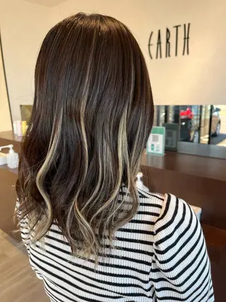 ミディアム EARTH長岡 🌼渡辺まい🌼のヘアスタイル