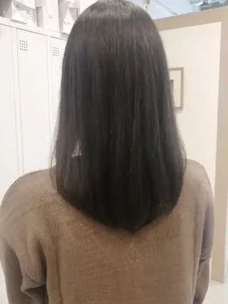 ミディアム 藤原仁美/レイヤー ボブ/透明感カラーのヘアスタイル