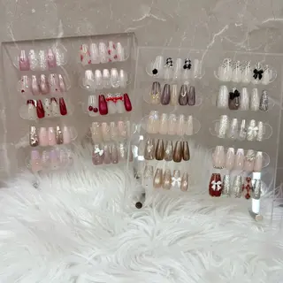 ネイル NAILSALON LUNON 獨協大学前駅店所属・LUNON 獨協大学前駅店のネイルデザイン