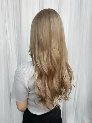 ロング 伊藤 由妃乃のヘアスタイル