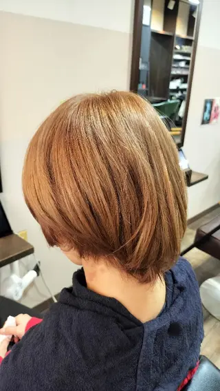 ミディアム lafit  中川 天のヘアスタイル