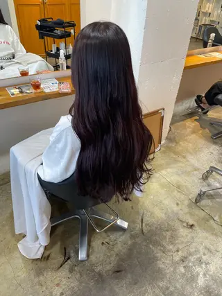 ロング カラー MIOベージュカラー 柔らかいカラーのヘアスタイル