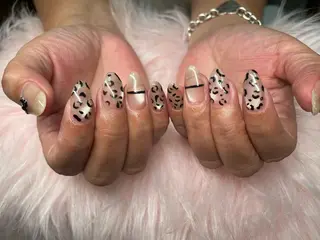 ネイル 安永 彩香のネイルデザイン