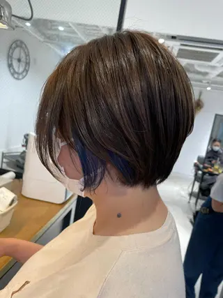 ショート 暖色カラー🍊 ボブ🌿顔周りcutのヘアスタイル