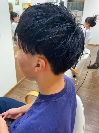 ショート メンズ ambellir 山本伽椰のヘアスタイル