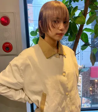 ショート カラー 美髪・シールエクステ ホソタニリョウコのヘアスタイル