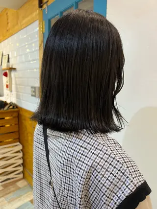 ミディアム カラー KANA/ボブ/ インナーカラー/艶髪のヘアスタイル