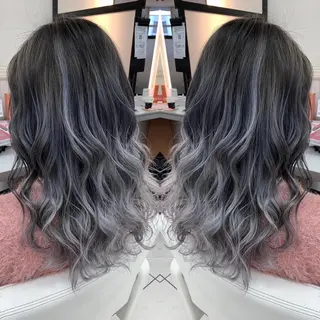 セミロング カラー N° jillva ♦️川端裕司♦️のヘアスタイル