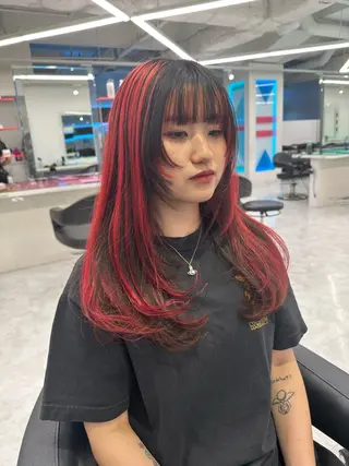 ロング カラー ヘアアレンジ 艶カラー/ハイトーン /レイヤーカットのヘアスタイル