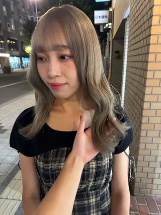 セミロング カラー 阿部 ことみのヘアスタイル