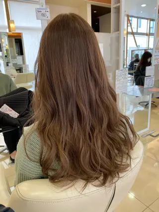 ロング カラー 牧野 佳樹のヘアスタイル