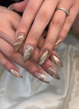 ネイル Emma Jewel🏛️♡のネイルデザイン
