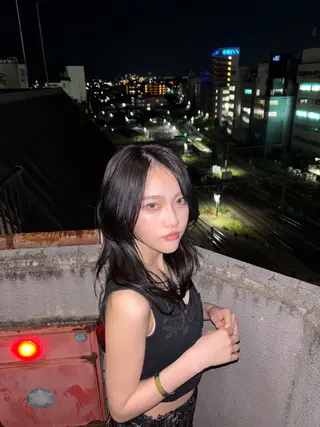 セミロング AMRITA omotesando所属・艶ｶﾗｰ･:*個性派 ﾈｲﾙ🦋mire-のヘアスタイル