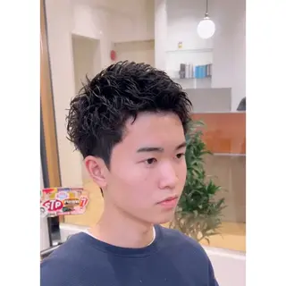 ショート メンズ LUAU LOUGH 【ルアウラフ】所属・カワニシ カイチのヘアスタイル