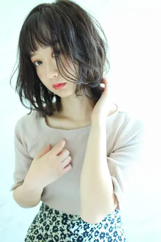 ミディアム ジャスミン　PETZ所属・ショート＆ボブ ヒロシのヘアスタイル