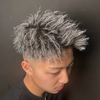 ショート カラー パーマ メンズ TWIST windbycielのヘアスタイル