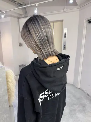 ミディアム ブリーチ/ゆうと /バレイヤージュのヘアスタイル