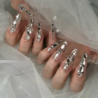 ネイル NEO Beauty Salon所属・𝐍𝐄𝐎 𝐉𝐔𝐑𝐈のネイルデザイン