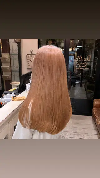 カラー Belle所属・ブリーチカラー/ Kotoneのヘアスタイル