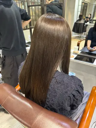 セミロング カラー 髪質改善/縮毛矯正/ 艶髪/春山良太のヘアスタイル