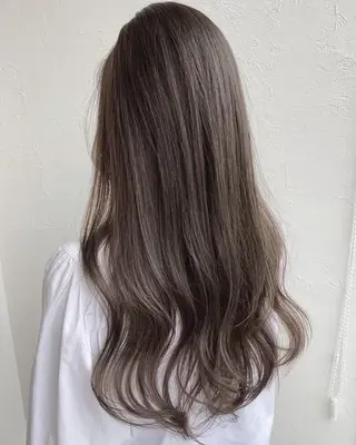 ロング ハイトーン/ブリーチ 八重津 晃輔のヘアスタイル