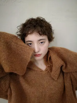 ショート カラー パーマ AND THE BRICKS所属・AND THE BRICKS北川珠紀の眉毛・アイブロウイメージ