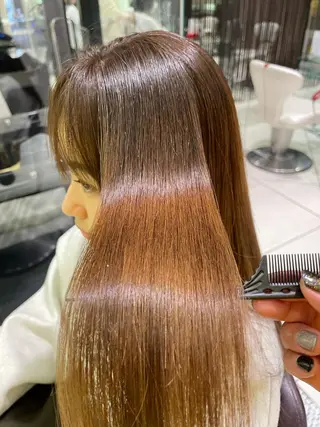 セミロング 圧倒的美髪ストレート ツダケイタロウのヘアスタイル