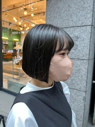 ショート カラー ノイシキ サキのヘアスタイル