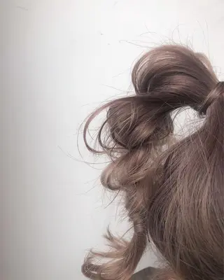 ミディアム カラー ヘアアレンジ 艶カラー×似合わせ カットshihomiのヘアスタイル