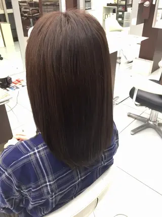 セミロング カラー 岩崎 裕司のヘアスタイル