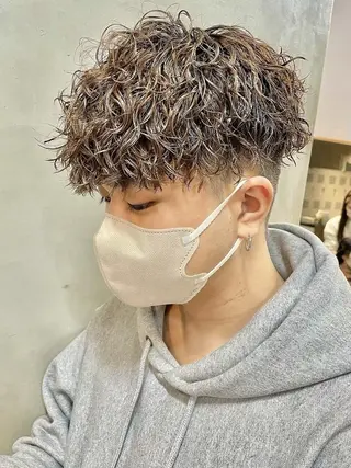 ショート パーマ メンズ 原宿スパイラルパーマ 波巻きパーマ/隼士のヘアスタイル