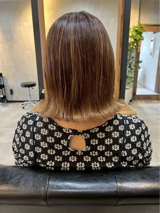 ミディアム カラー SoL所属・SoL ソルのヘアスタイル