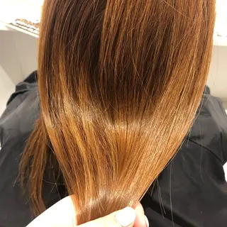 ロング カラー 浦﨑 笑美里のヘアスタイル