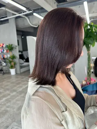 ミディアム 艶カラー🫧 MOMOYOのヘアスタイル