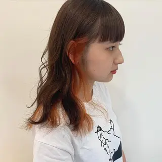 セミロング カラー 馴染ませNo.1🧃 エクステ・アレンジのヘアスタイル