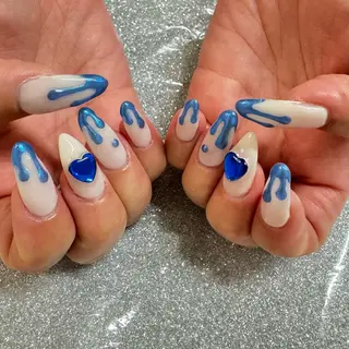 ネイル VIERU 🌈🎀💖のネイルデザイン