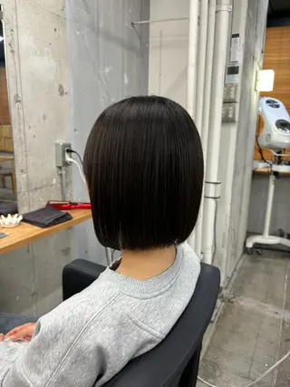 ショート カラー mono / Manatoのヘアスタイル