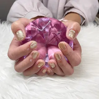 ミディアム see love gritterのネイルデザイン