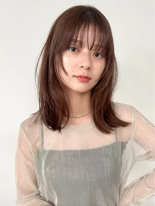 セミロング カラー 顔周りレイヤー🌈 透明感カラ⭐️RENのヘアスタイル