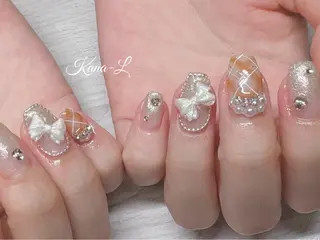 ネイル 芦辺 香奈のネイルデザイン