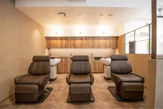 カラー Ayumi アユミのヘアスタイル