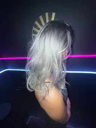 ミディアム カラー LINOAH所属・派手髪の錬金術師 🌟佐藤貴翔のヘアスタイル