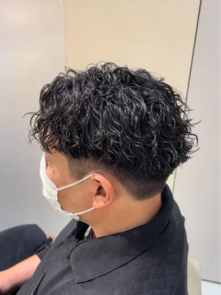 ミディアム パーマ メンズ 本厚木｜縮毛矯正/ 酸性スト専門サロンのヘアスタイル