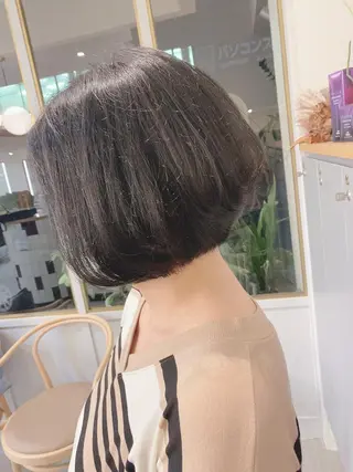 ショート ente im所属・上田 文香のヘアスタイル