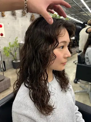 ミディアム カラー 似合わせカット レイヤーボブウルフのヘアスタイル