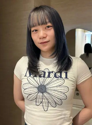 セミロング カラー 💙ルル💙 ハイトーン/レイヤーのヘアスタイル