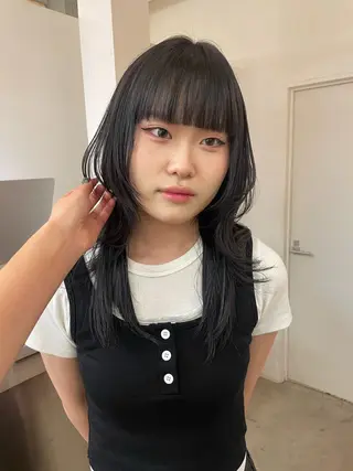 ミディアム HITOMI 福岡カットのヘアスタイル