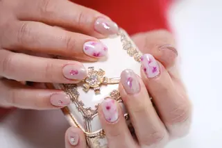 ネイル ママリンド　志村坂上店所属・しみ えんのネイルデザイン