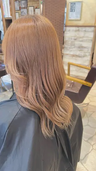 カラー 栗林 萌々のヘアスタイル